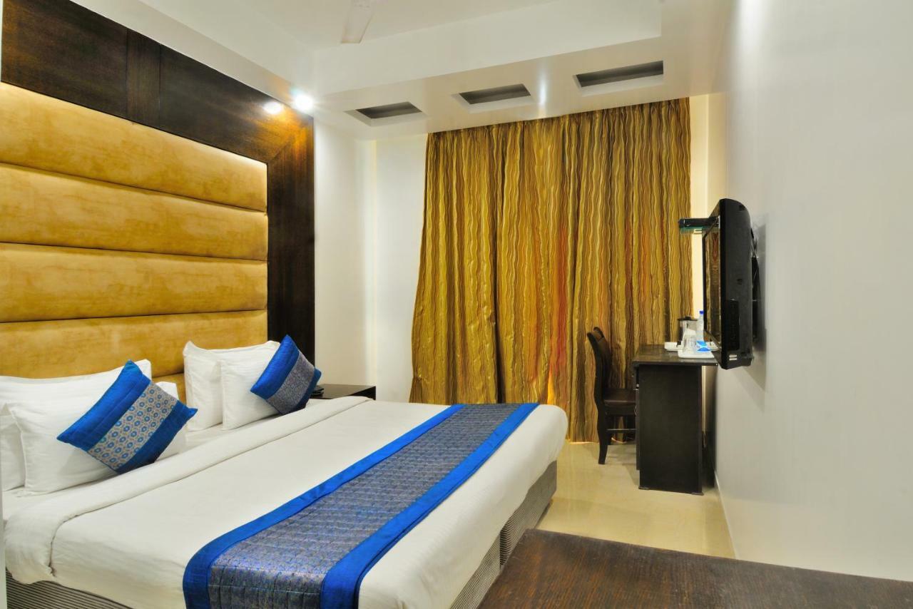 Hotel Benz International Delhi  Exterior photo